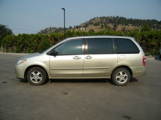2005 Mazda MPV