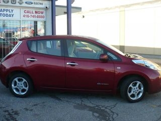 2011 Nissan LEAF