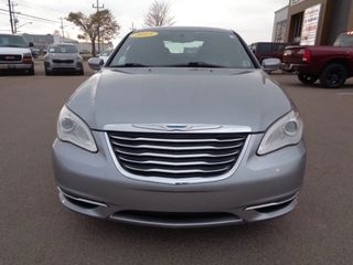 2013 Chrysler 200