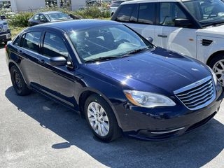 2013 Chrysler 200