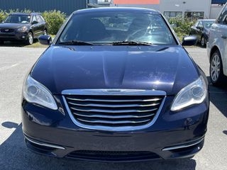 2013 Chrysler 200