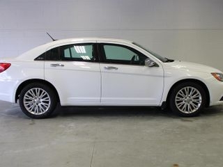 2013 Chrysler 200