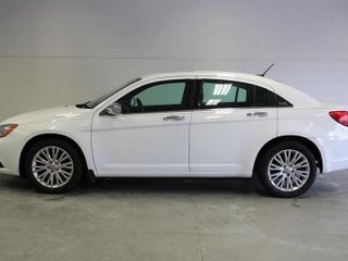 2013 Chrysler 200