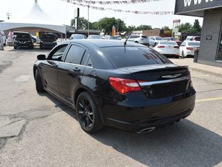 2013 Chrysler 200