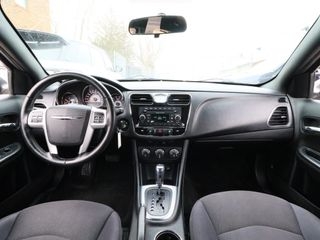 2013 Chrysler 200