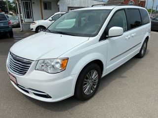 2015 Chrysler Town & Country