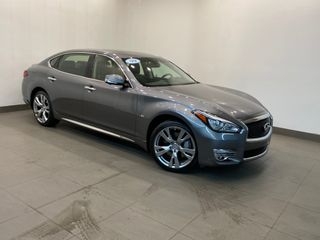 2016 Infiniti Q70