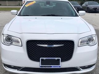 2017 Chrysler 300