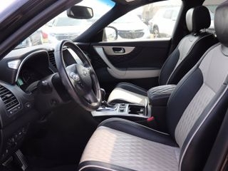 2017 Infiniti QX70