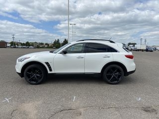 2017 Infiniti QX70