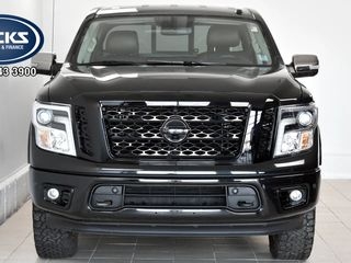 2017 Nissan Titan