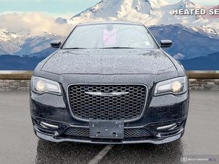 2018 Chrysler 300