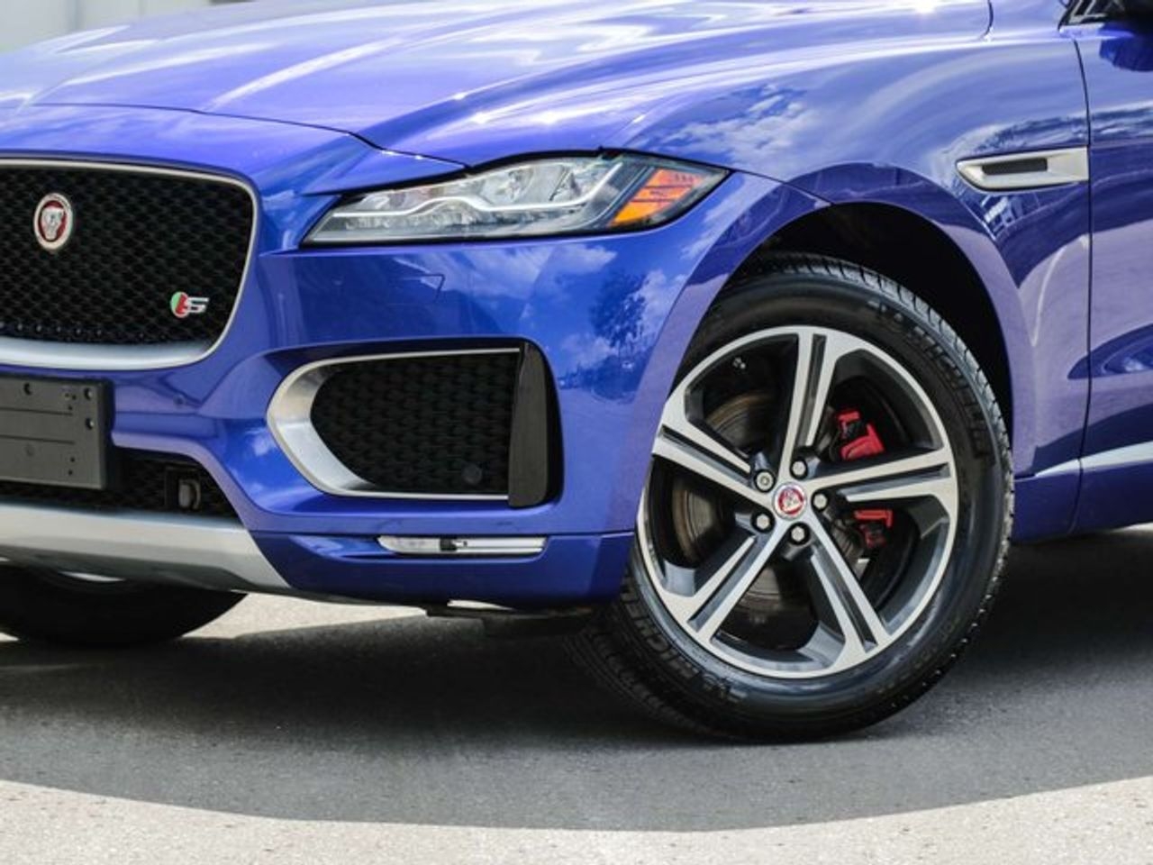 2018 Jaguar F-Pace