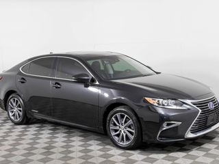 2018 Lexus ES 300h