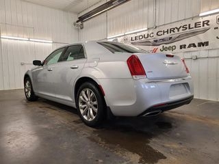 2020 Chrysler 300