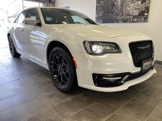 2021 Chrysler 300