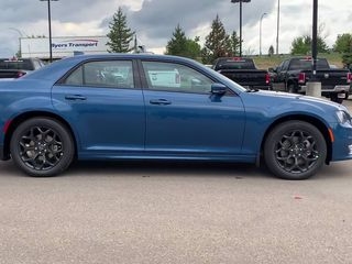 2021 Chrysler 300