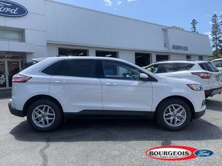 2021 Ford Edge