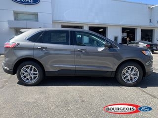 2021 Ford Edge