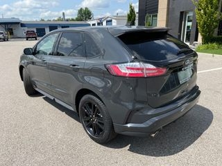 2021 Ford Edge