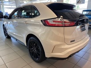 2021 Ford Edge