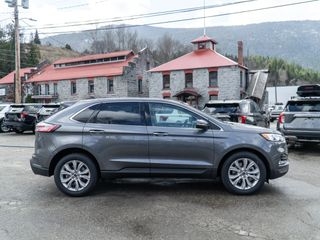 2021 Ford Edge