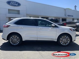 2021 Ford Edge