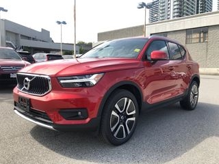 2021 Volvo XC40
