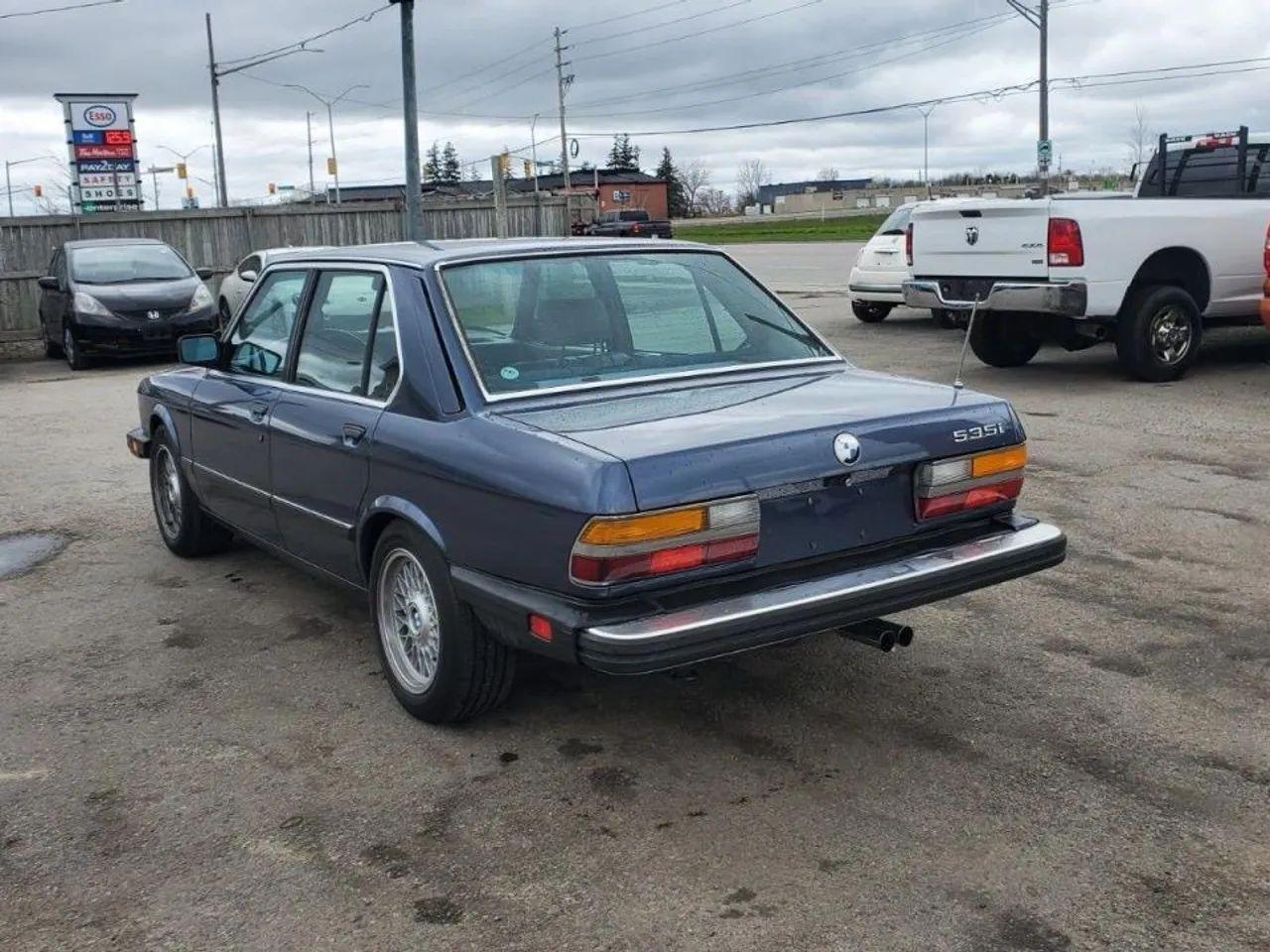 1985 BMW 5-Series 318i-2