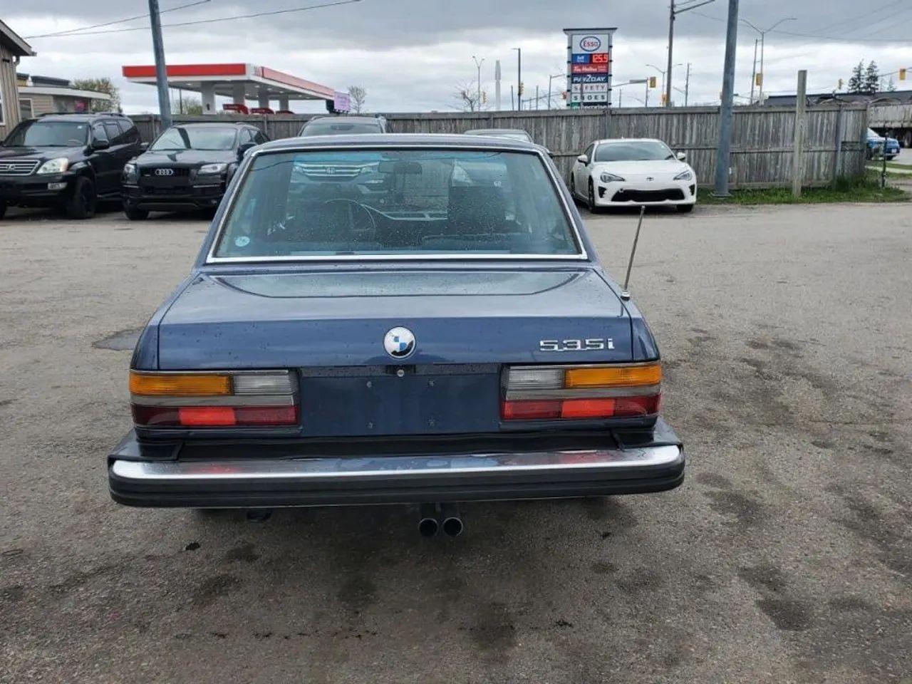 1985 BMW 5-Series 318i-3