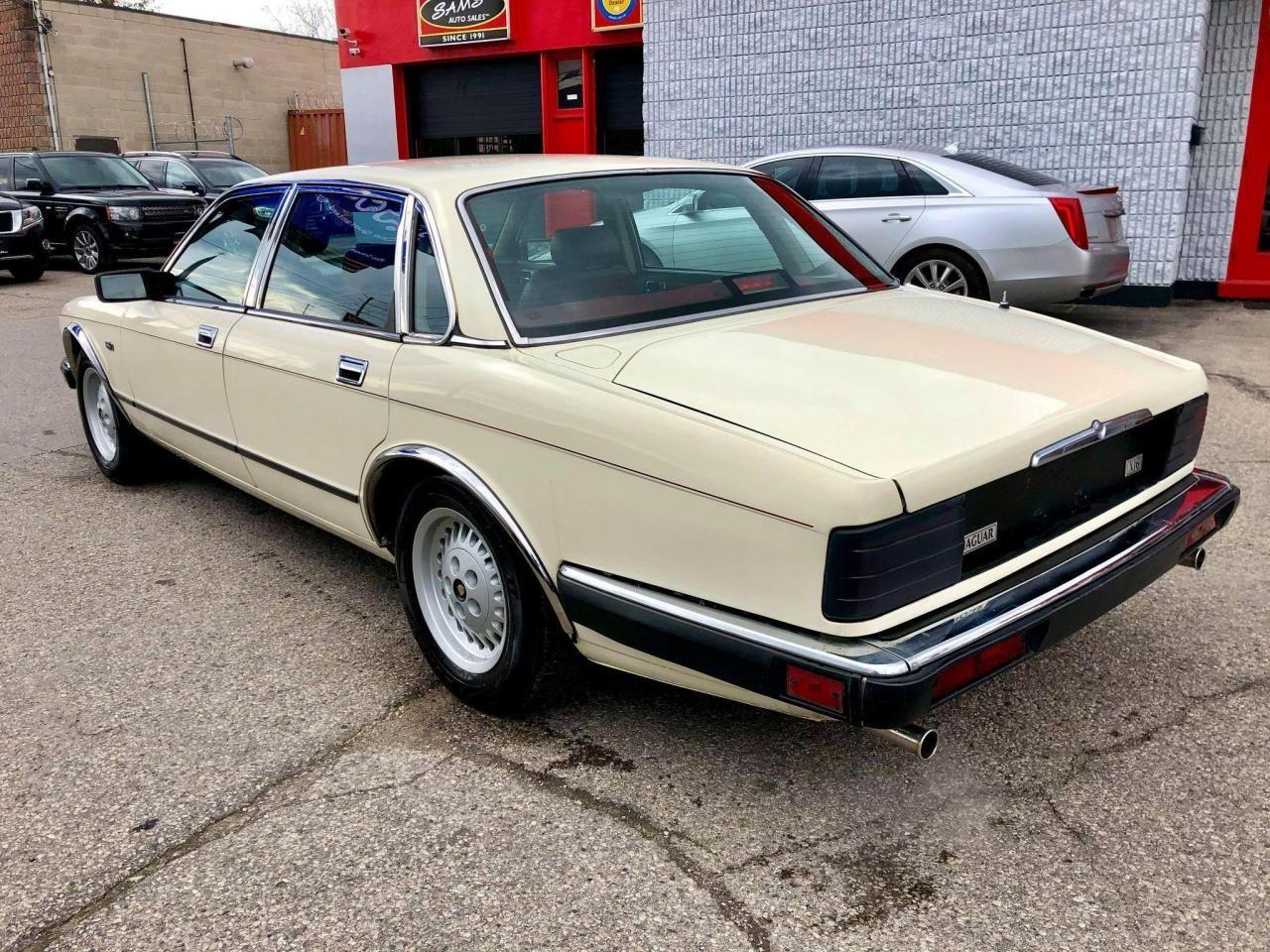 1987 Jaguar XJ6 Base-4