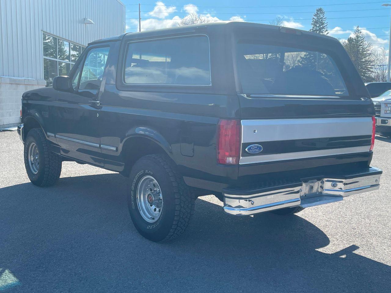 1993 Ford Bronco XLT-4
