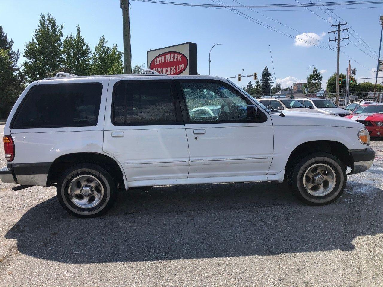 1999 Ford Explorer XLT-1