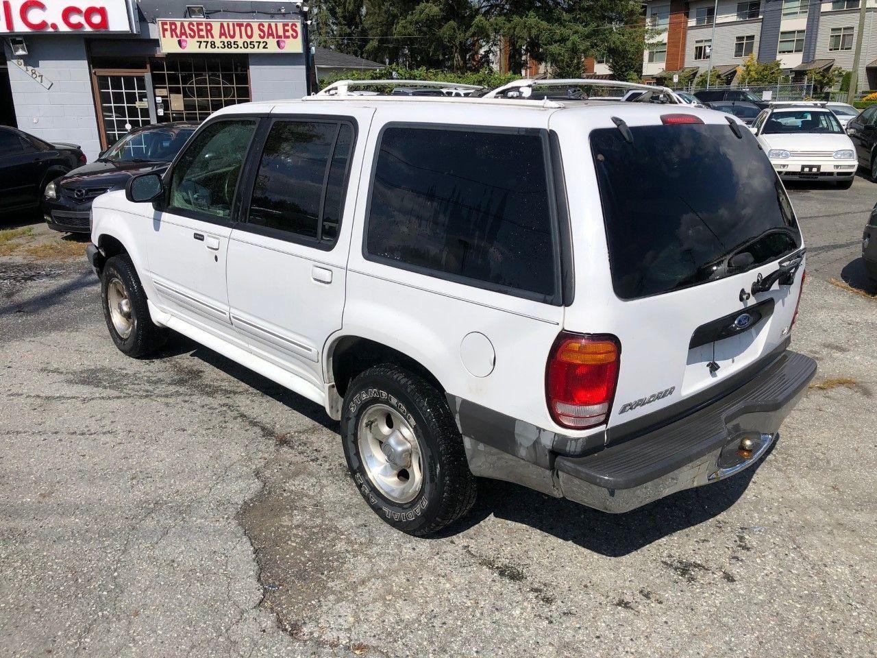 1999 Ford Explorer XLT-3