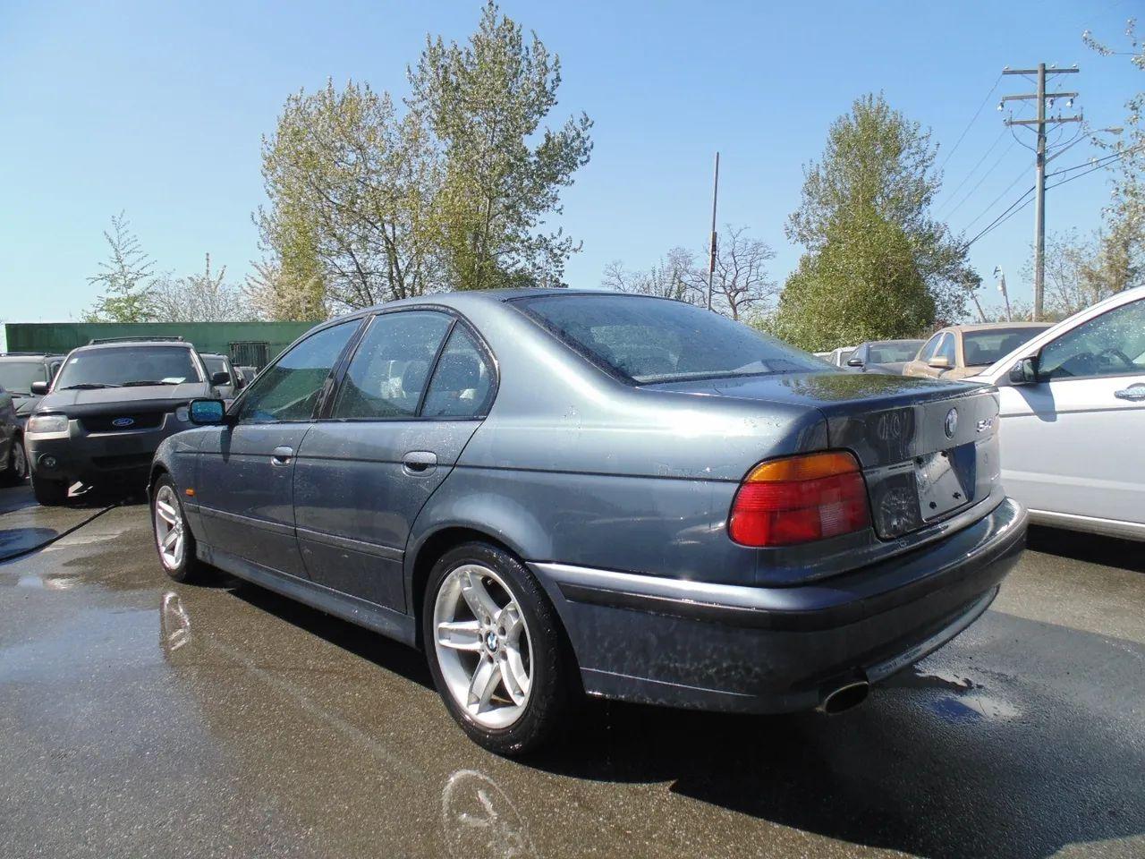 2000 BMW 5-Series 540i-3