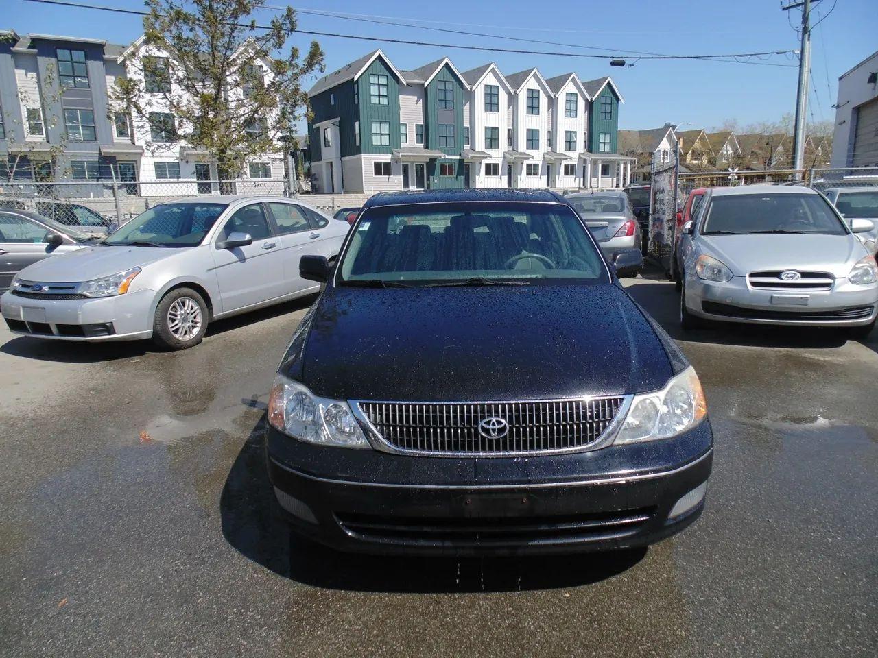 2000 Toyota Avalon XL-2