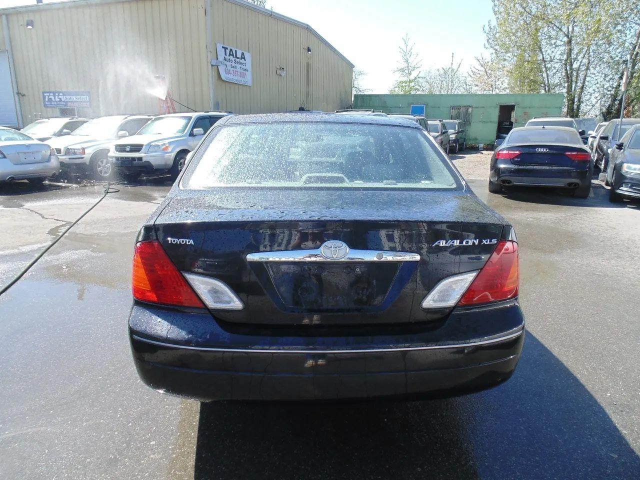 2000 Toyota Avalon XL-4