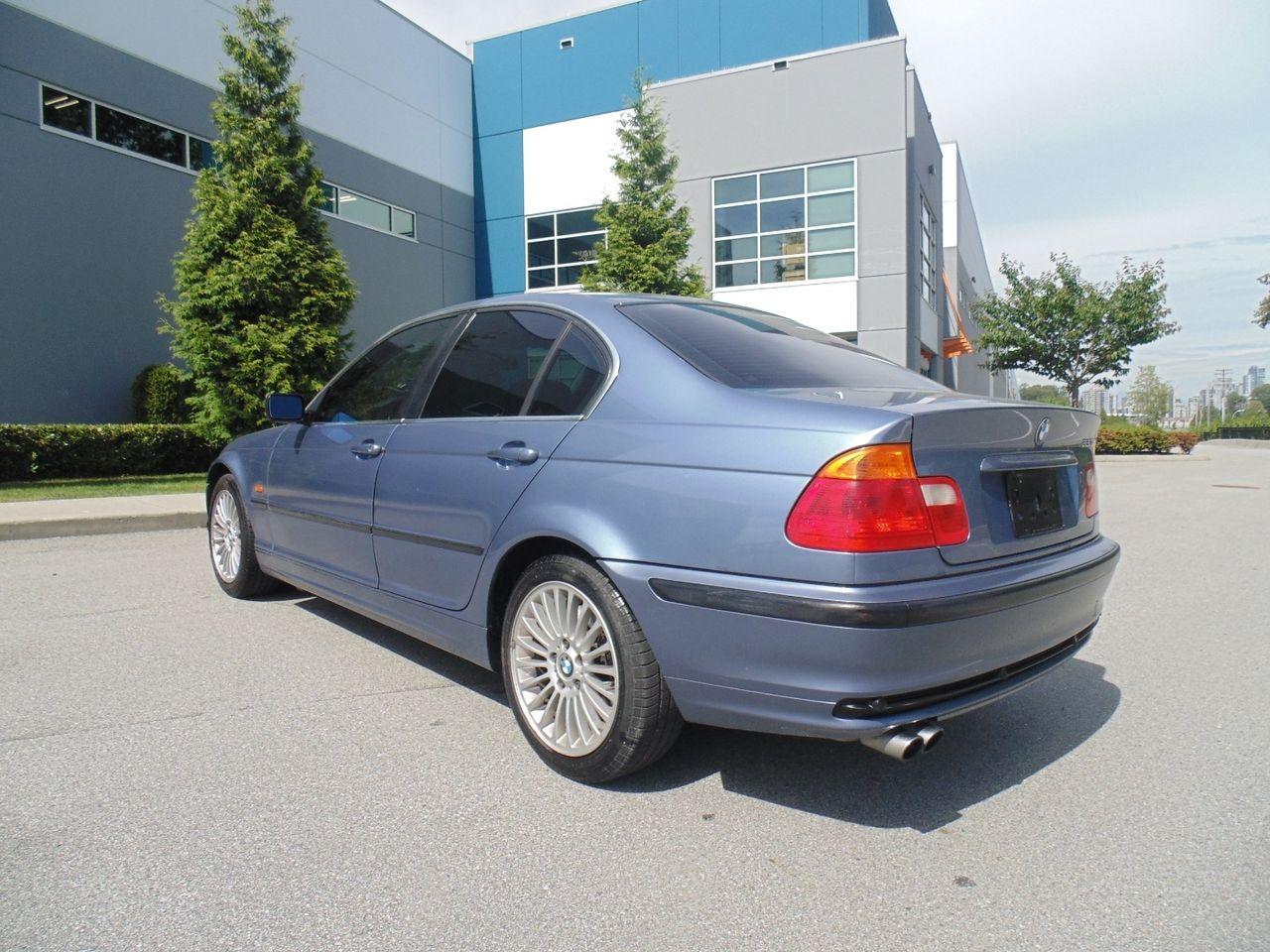 2001 BMW 3-Series 330i-3