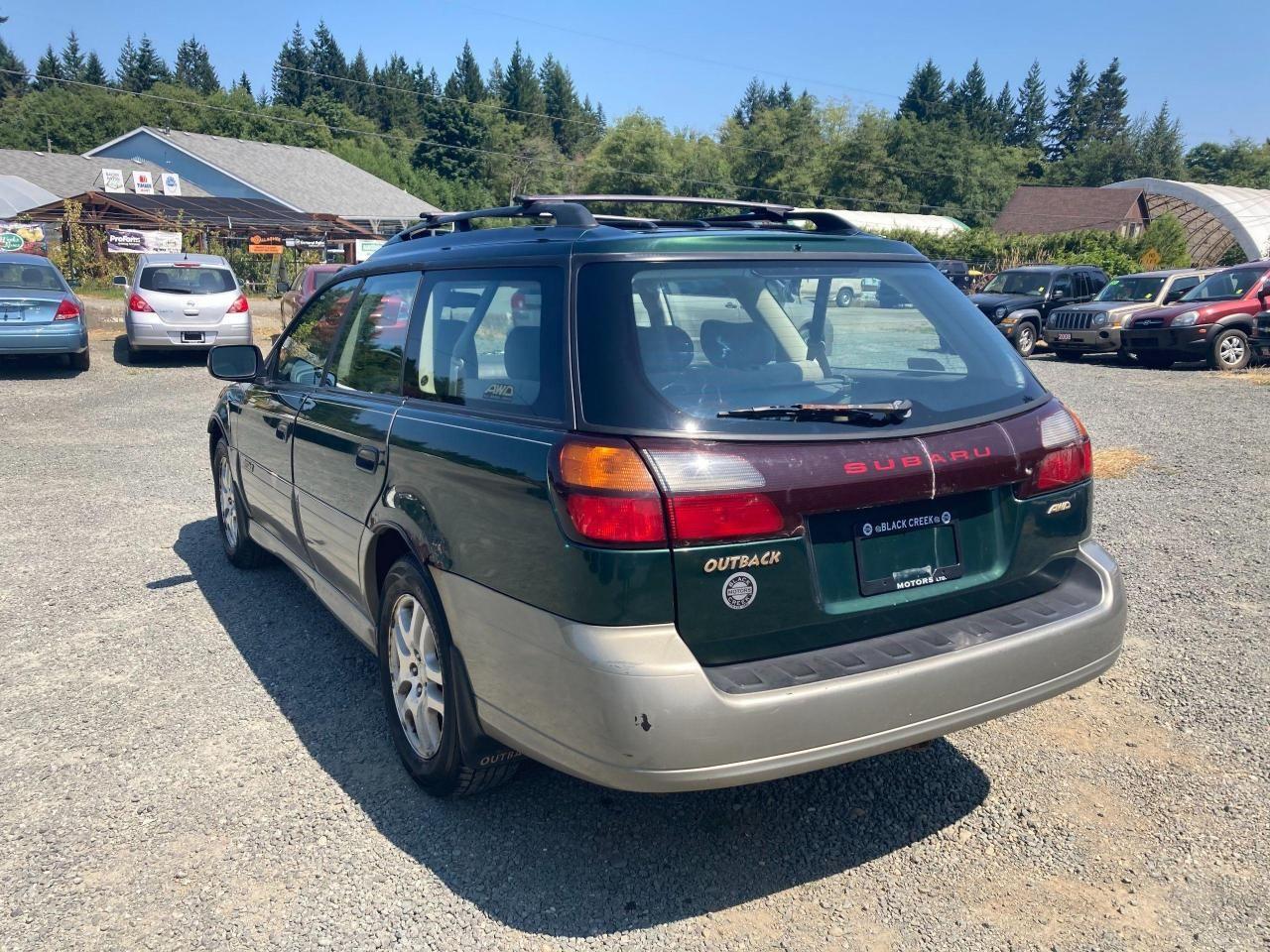 2001 Subaru Outback Base-2