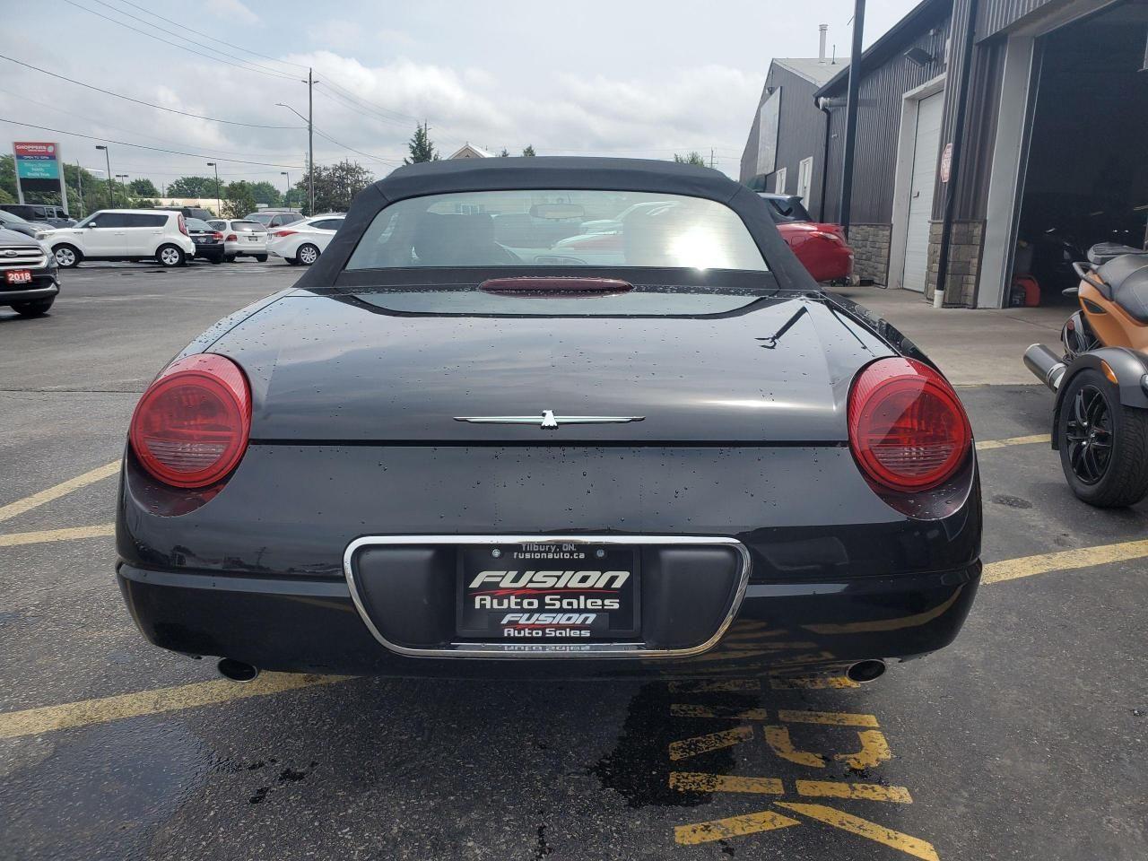 2002 Ford Thunderbird -4