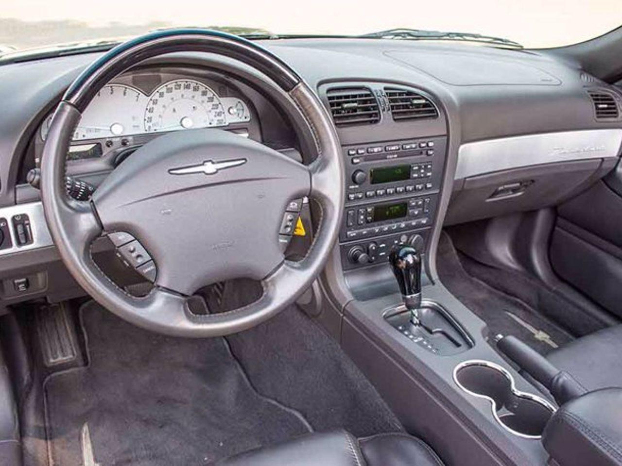 2002 Ford Thunderbird -1
