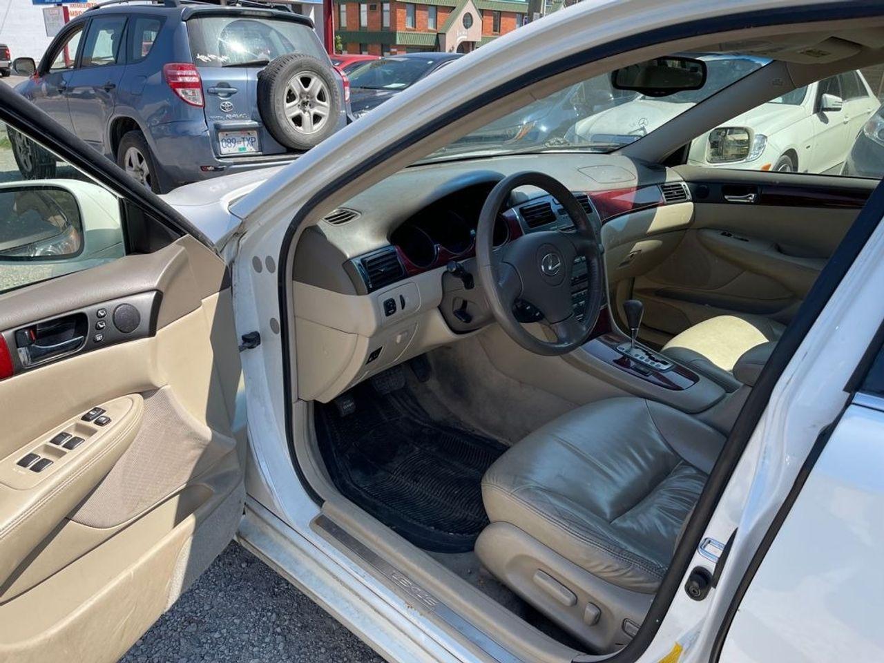 2002 Lexus ES 300 -4