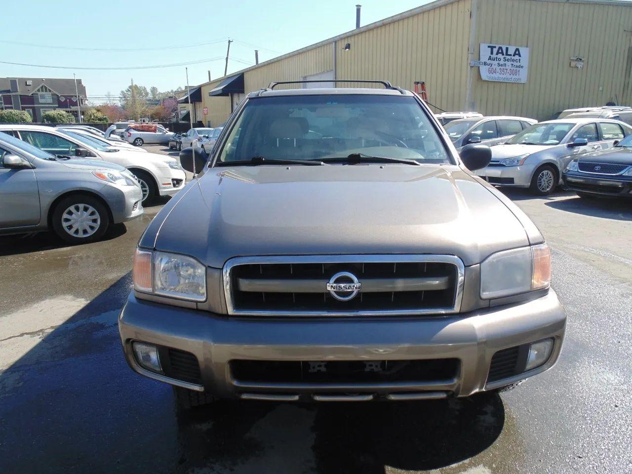 2002 Nissan Pathfinder LE-4