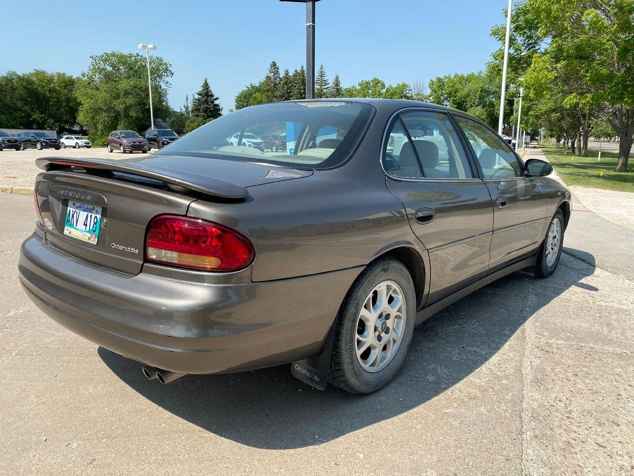 2002 Oldsmobile Intrigue GX-2