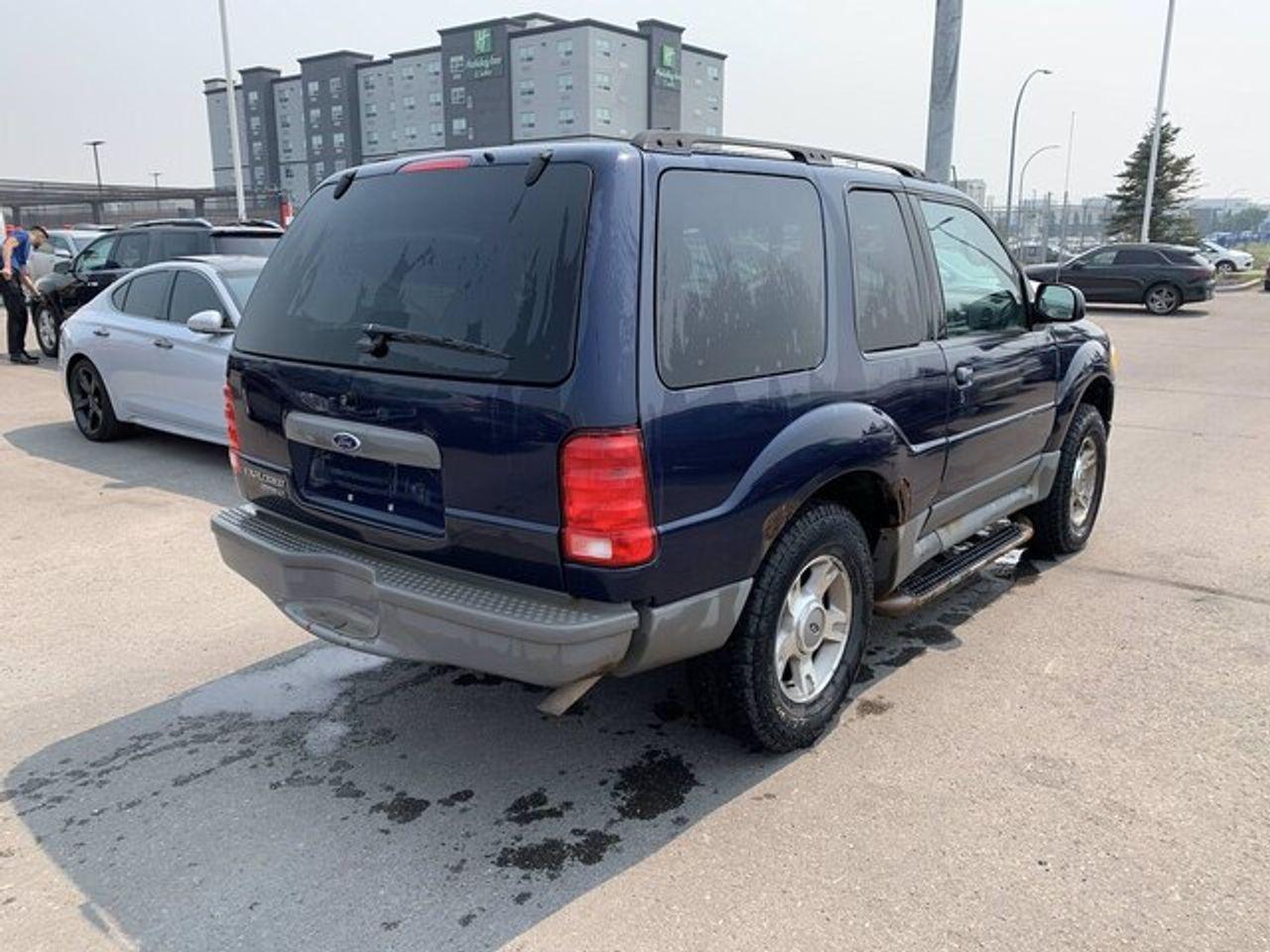 2003 Ford Explorer -3