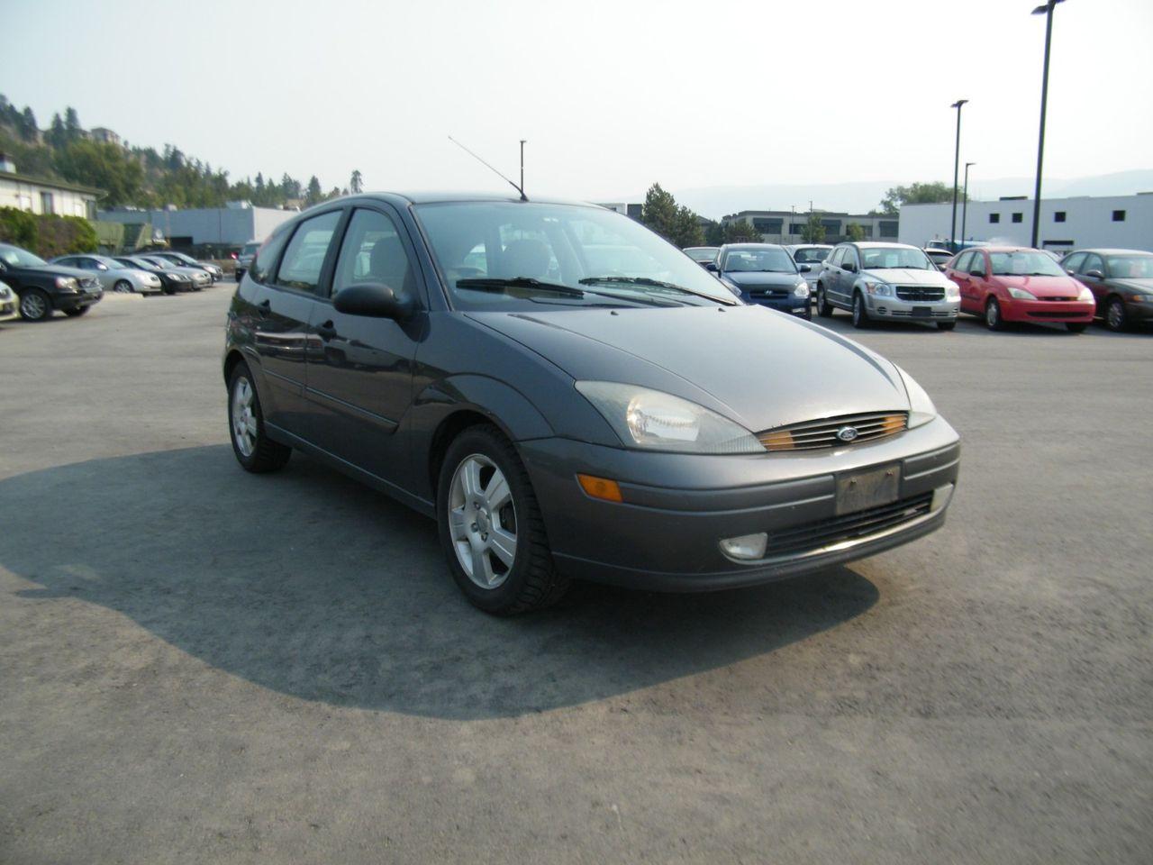 2003 Ford Focus ZX5-3