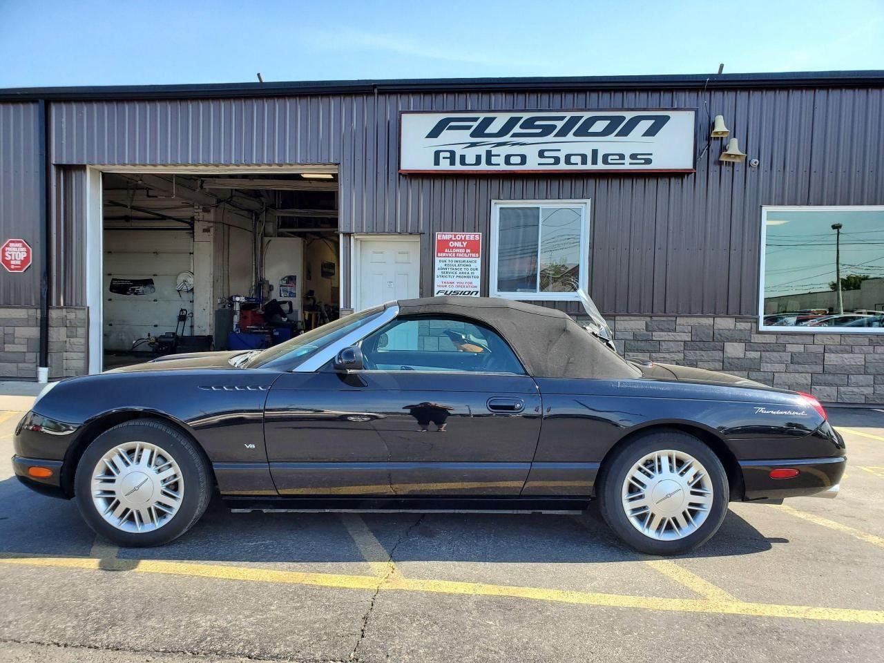2003 Ford Thunderbird V8-2