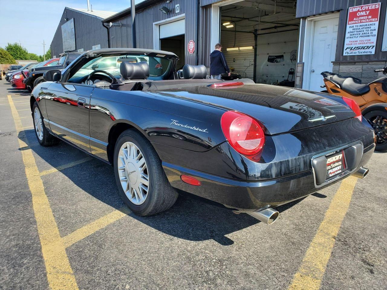 2003 Ford Thunderbird V8-3