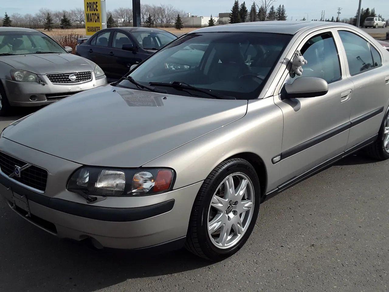 2003 Volvo S-60 2.5T-2