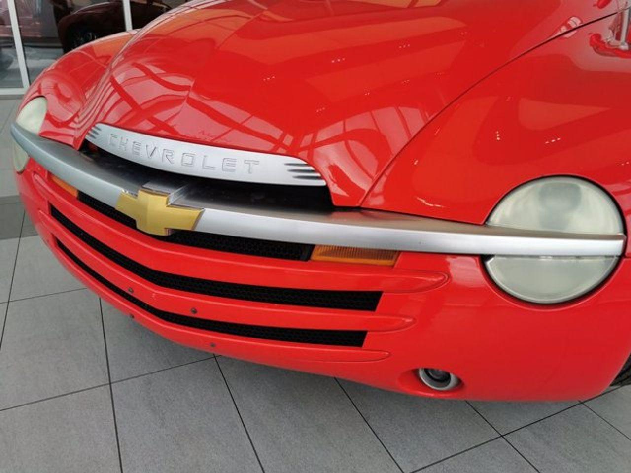 2004 Chevrolet SSR LS-2